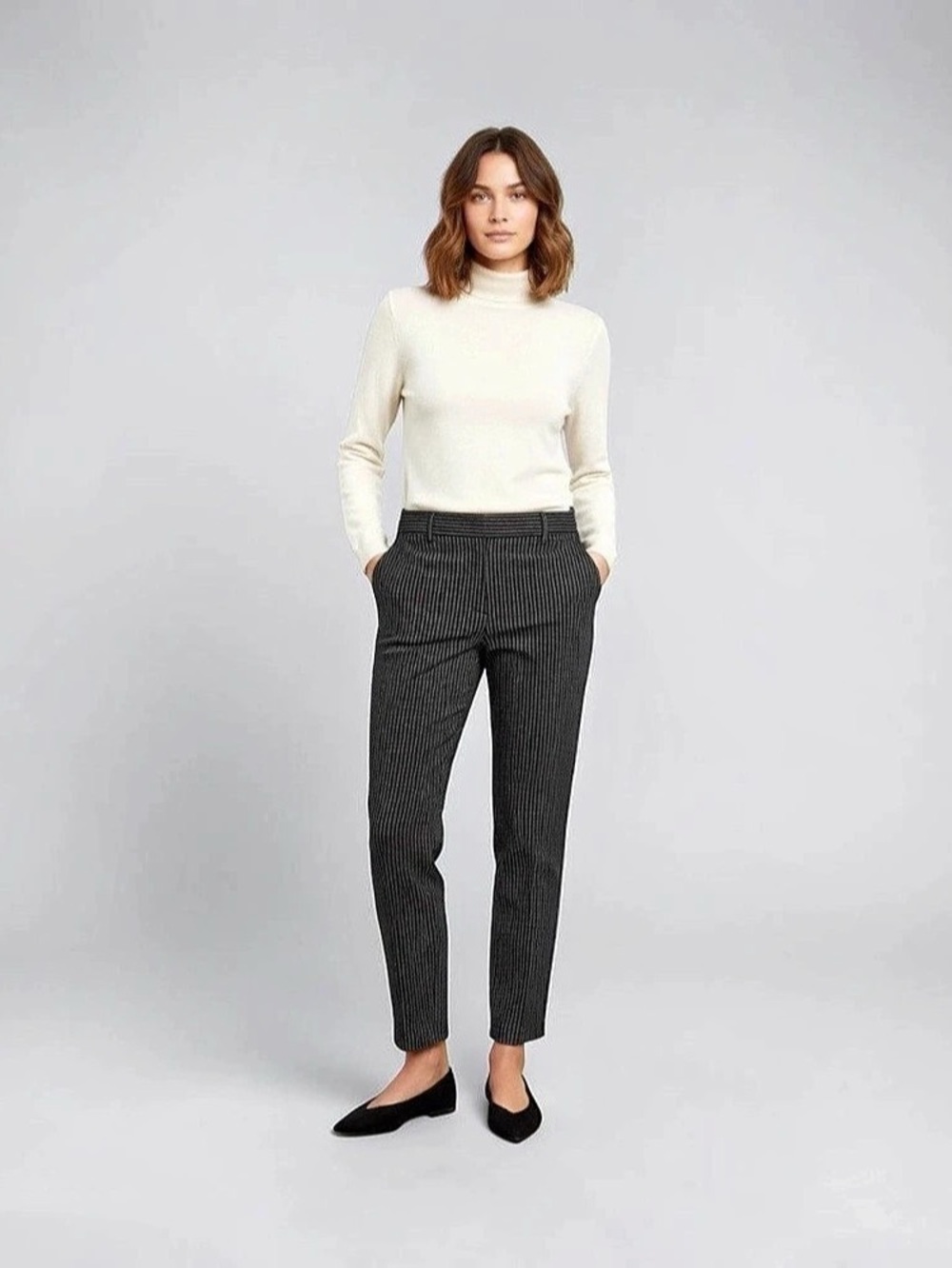 Express Skinny Mid Rise Striped Pants in Black & White Size